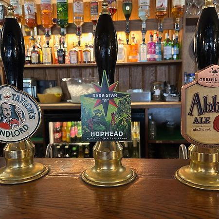 The George Inn 알프리스톤 외부 사진